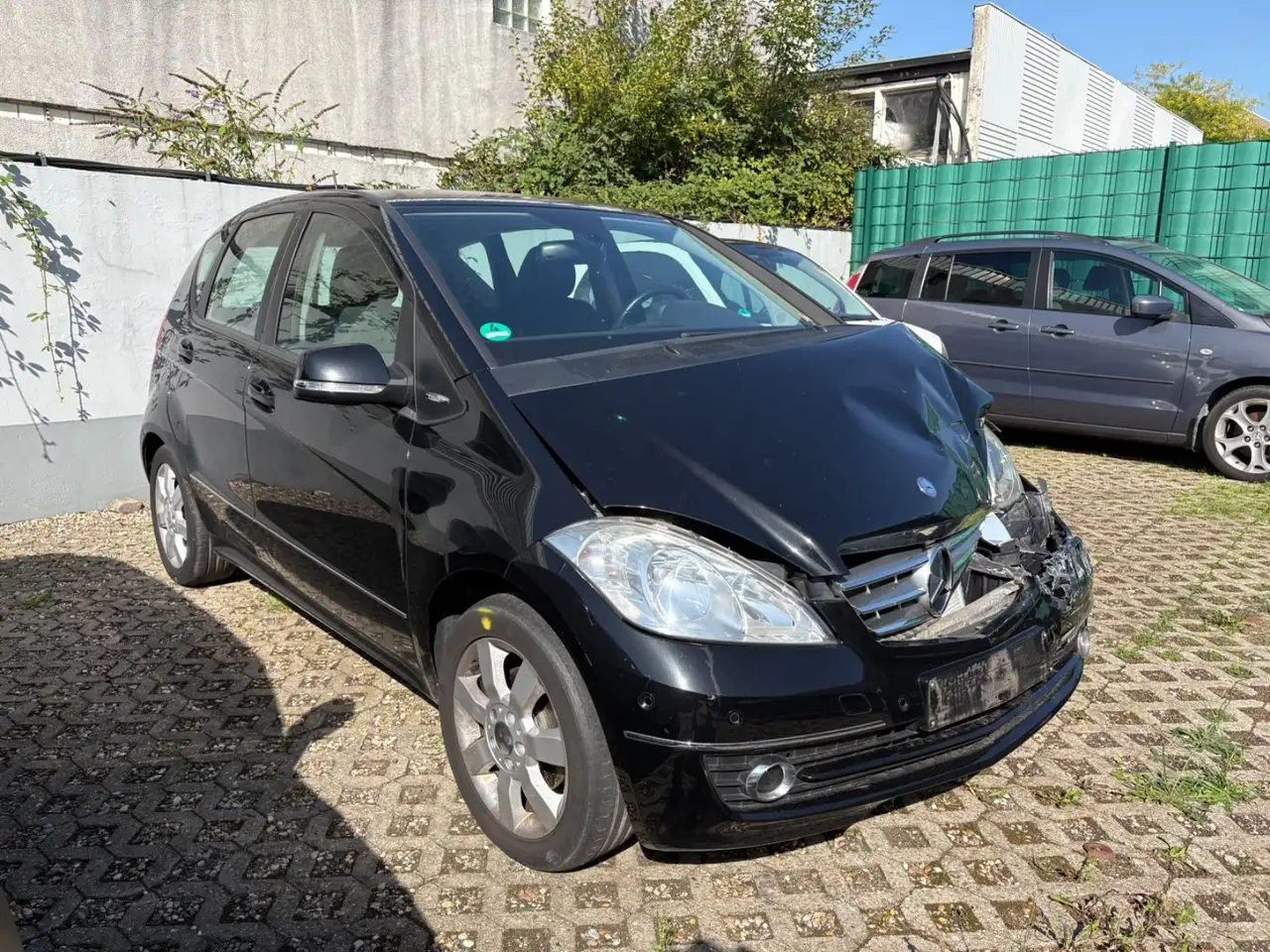 Mercedes-Benz A 180 A 180 5-türig AUTOMATIK LÄUFT UND FÄHRT — photo 1 of 26