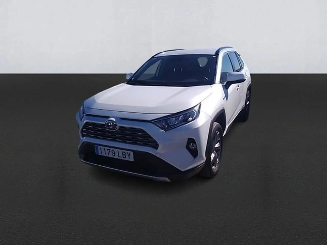 Toyota RAV 4 2.5l 220H Advance — photo 1 of 8