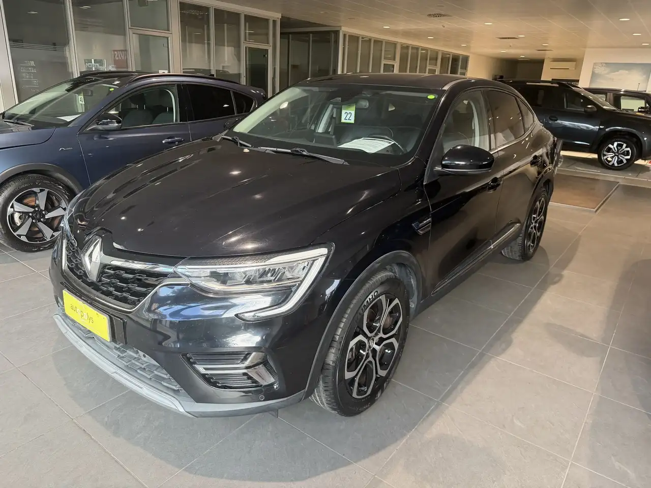Renault Arkana 1.6 Hybrid E-TECH 145 INTENS — photo 1 of 15