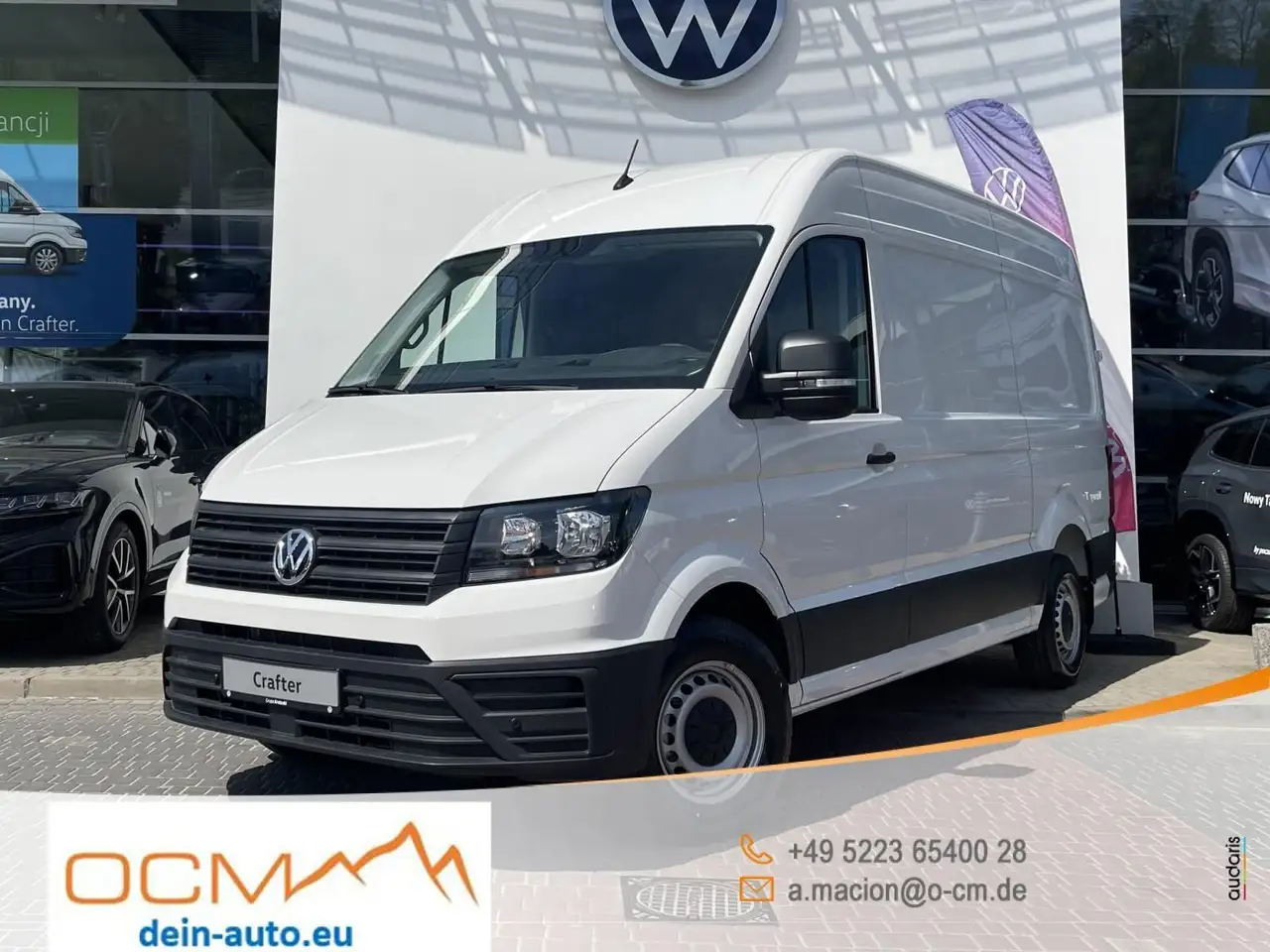 Volkswagen Crafter 35 mittellang Hochdach FWD -37% — photo 1 of 15