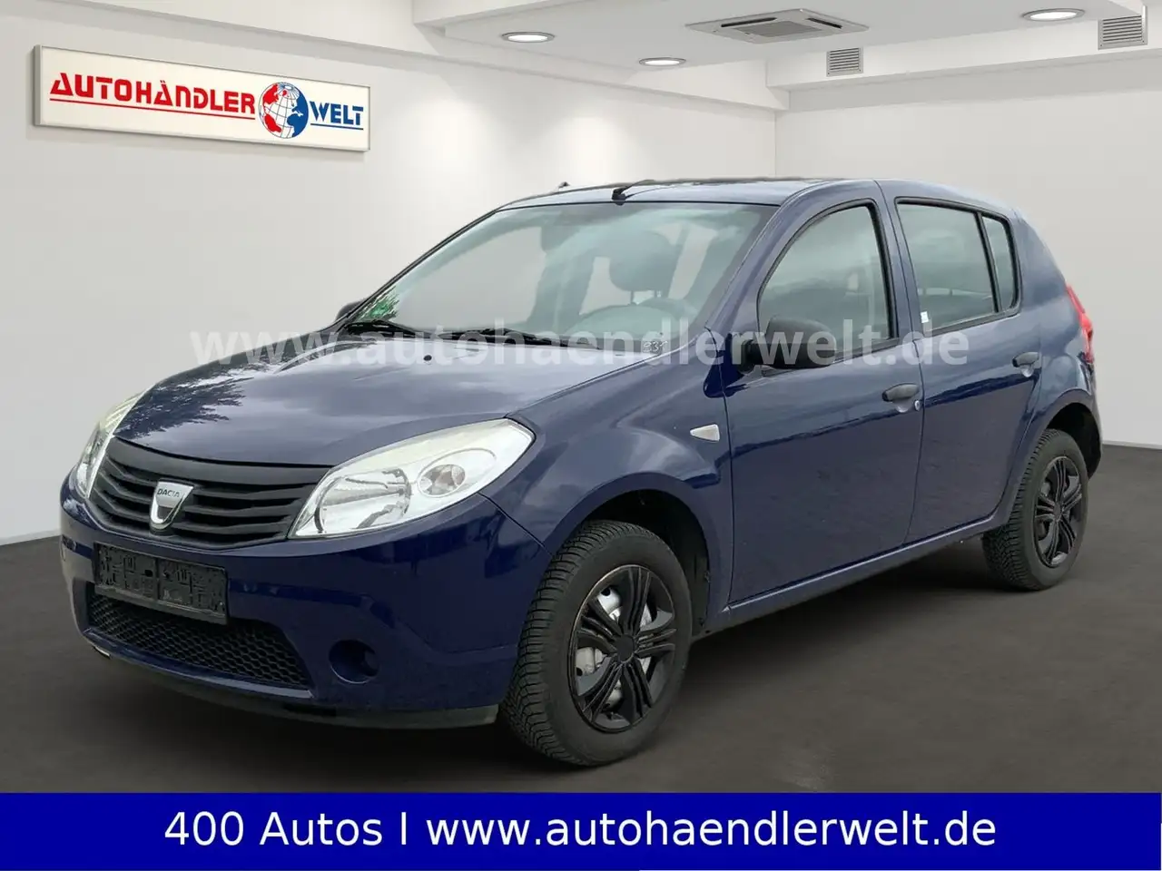 Dacia Sandero 1.4 — photo 1 of 16