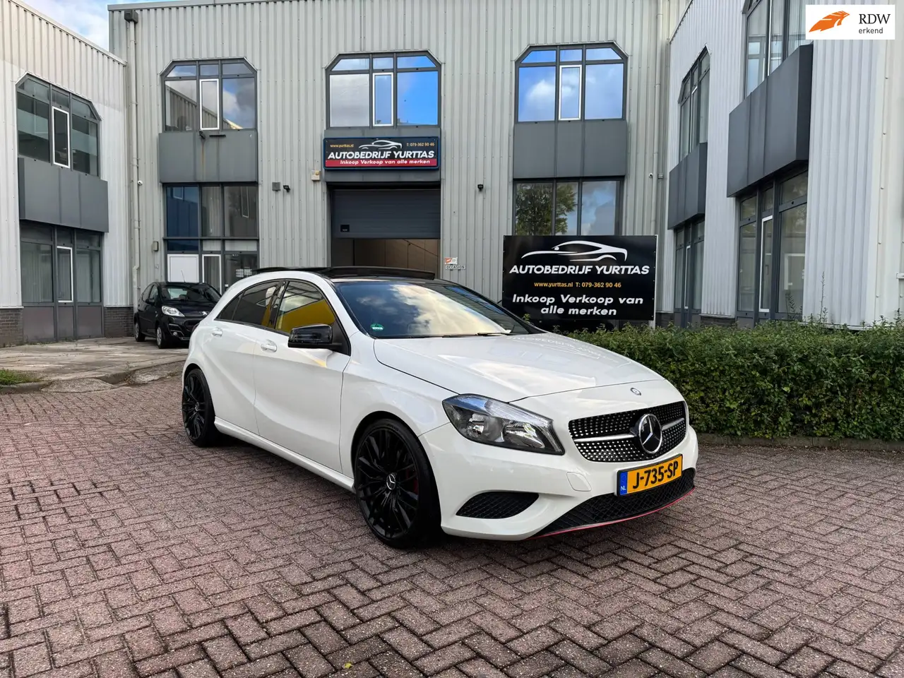 Mercedes-Benz A 180 PANORAMADAK!! — photo 1 of 24