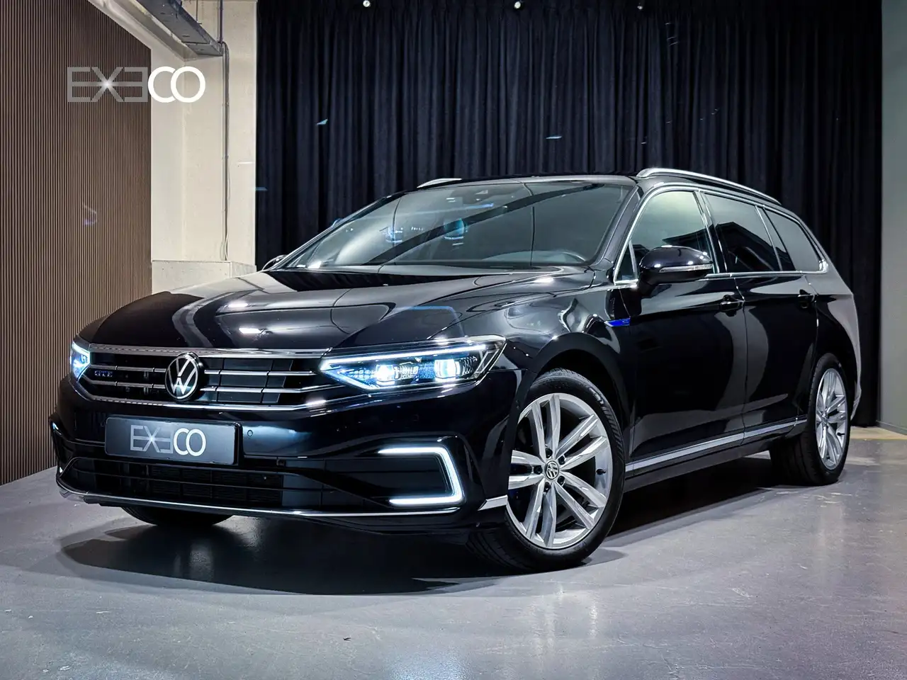 Volkswagen Passat Variant 1.4 TSI PHEV GTE Business|93,6%SoH|Virtual|Keyless — photo 1 of 40