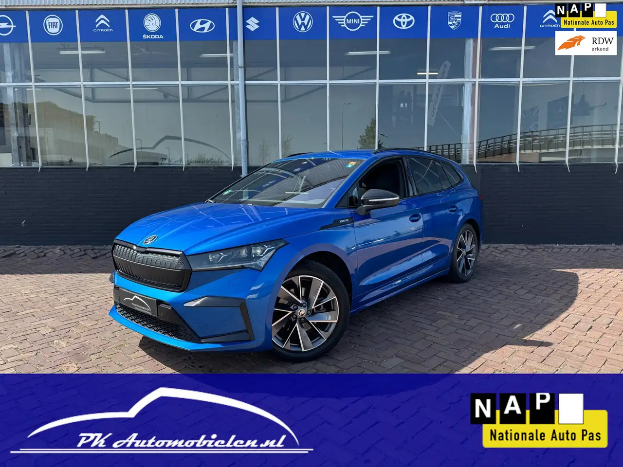 Skoda Enyaq iV 60 Sportline **CAMERA + THAAK + LEER/ALCANTARA* — photo 1 of 35