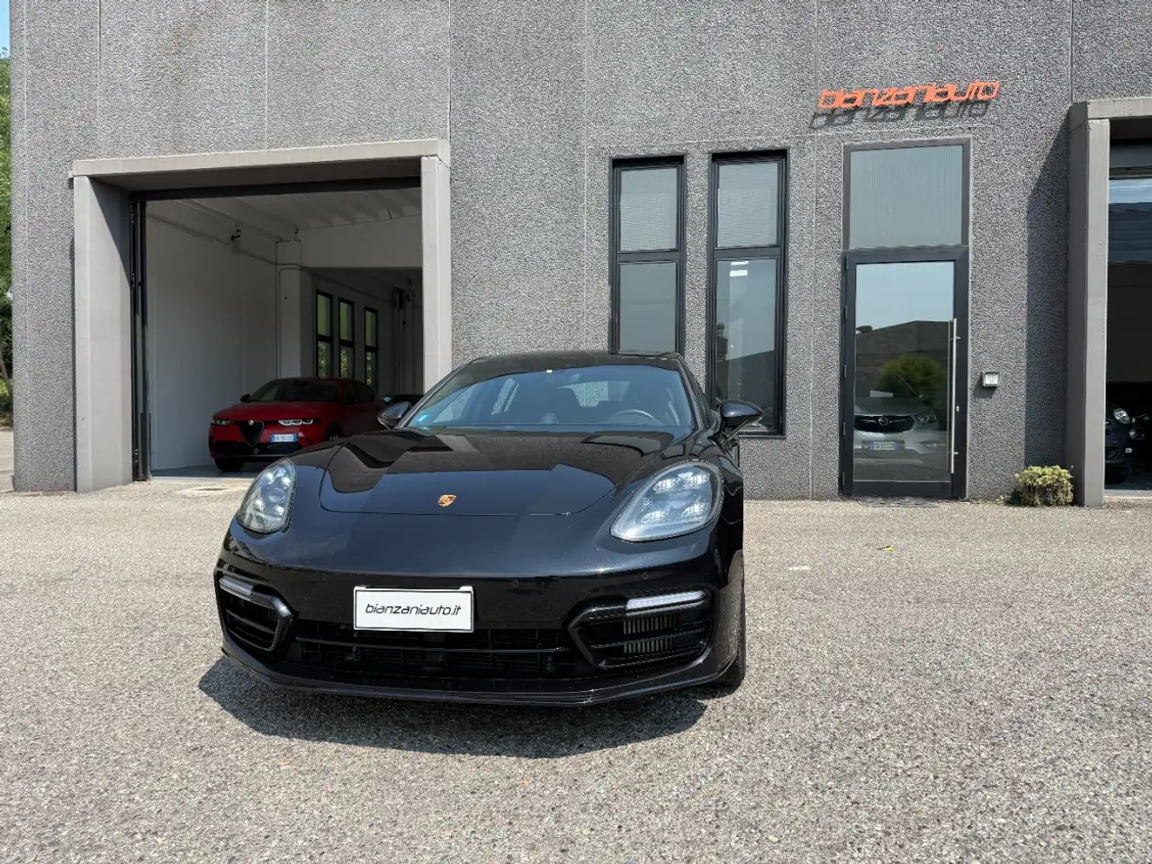 Porsche Panamera 2.9 4S Executive auto — photo 1 of 15