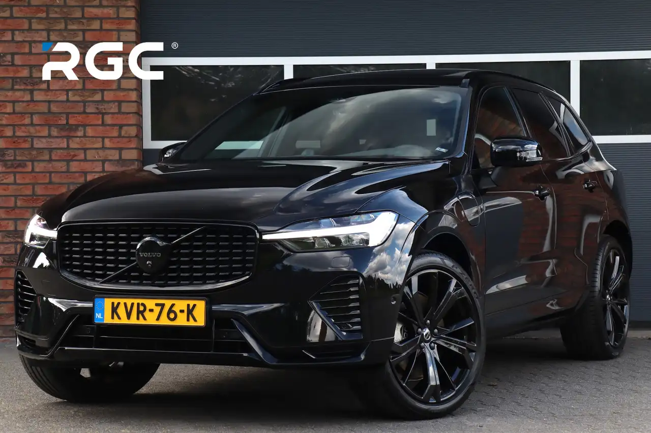 Volvo XC60 2.0 T8 Plug-in hybrid AWD Ultra Black Edition Luch — photo 1 of 40