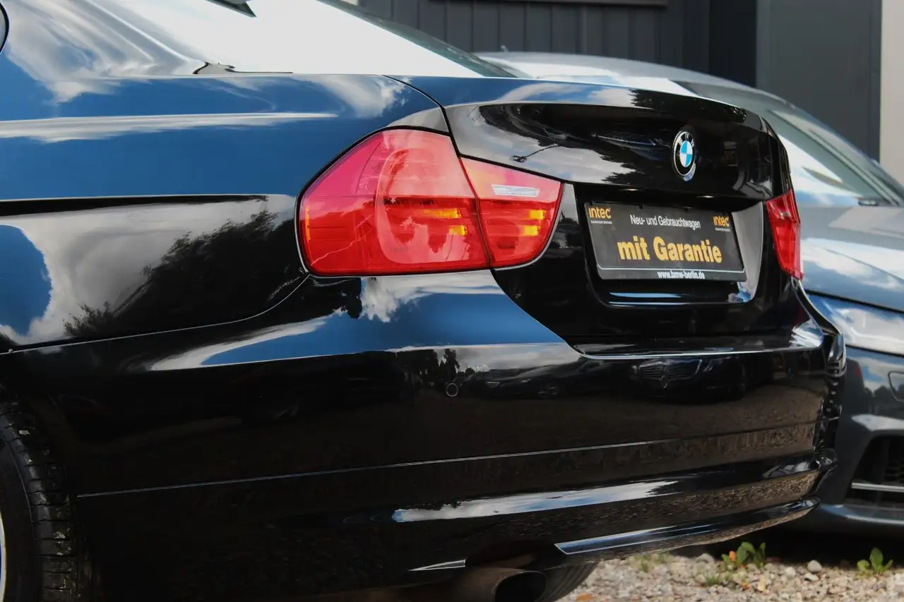 2011 BMW 318 i AUT SPORTLINE KLIMA SIZTHEIZUNG XENON PDC, photograph 10