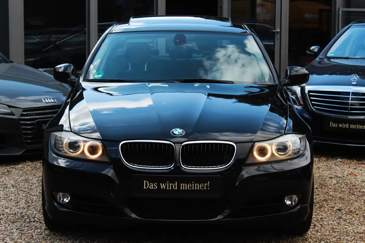 2011 BMW 318 i AUT SPORTLINE KLIMA SIZTHEIZUNG XENON PDC, photograph 2