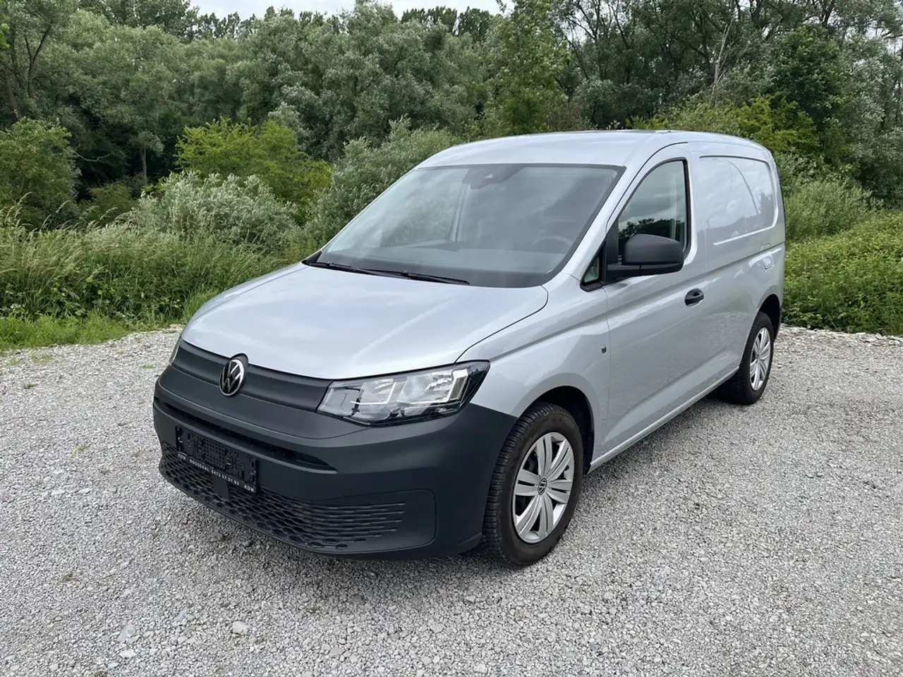 Volkswagen Caddy Cargo 1.5 TSI DSG 116PK 2025 slechts 4.012 KM 24.793€ + btw in NIEUWSTAAT — photo 1 of 15