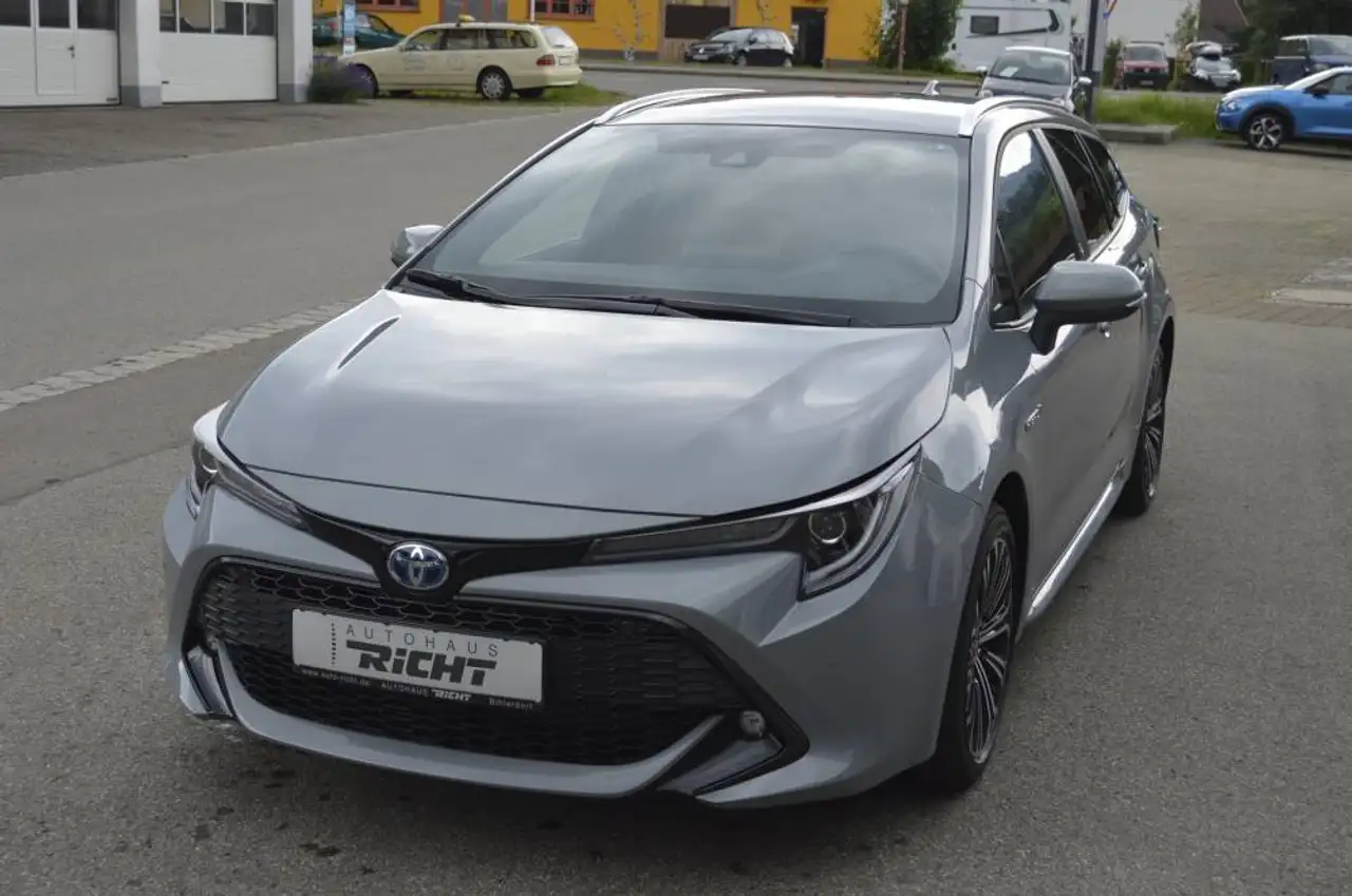 Toyota Corolla Touring Sports - Hybrid Team D — photo 1 of 26
