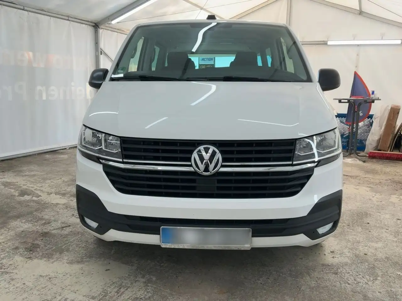 Volkswagen T6 Multivan T6.1 Multivan DSG Navi Sitzh R.Cam AHK 3xKlima — photo 1 of 7