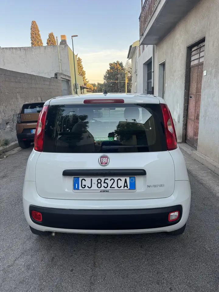Fiat Panda 1.0 hybrid Easy s&s 70cv — photo 1 of 6