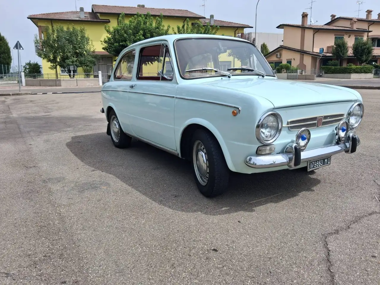 Fiat 850 Special — photo 1 of 6