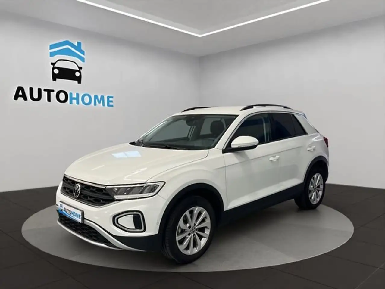 Volkswagen T-Roc 1.5 TSI 110kW (150CV) DSG — photo 1 of 30