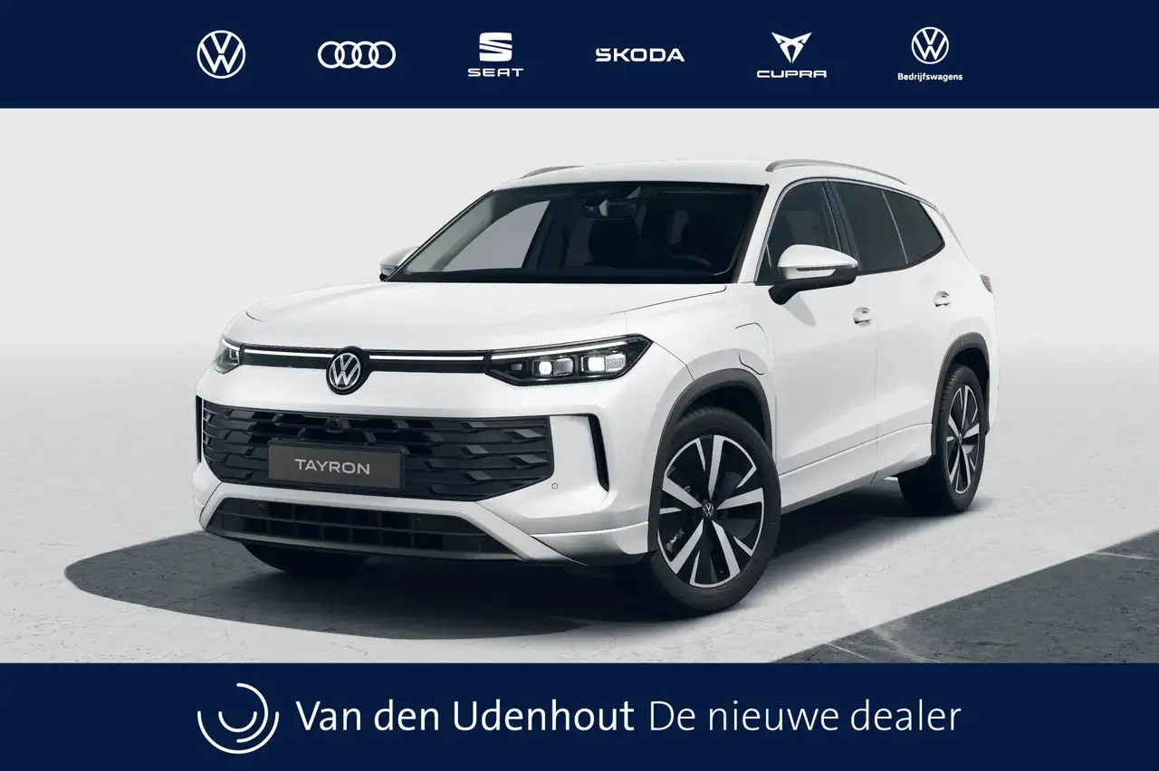 Volkswagen Tayron 1.5 eHybrid 204 6DSG Life Edition | 'App-Connect' — photo 1 of 12