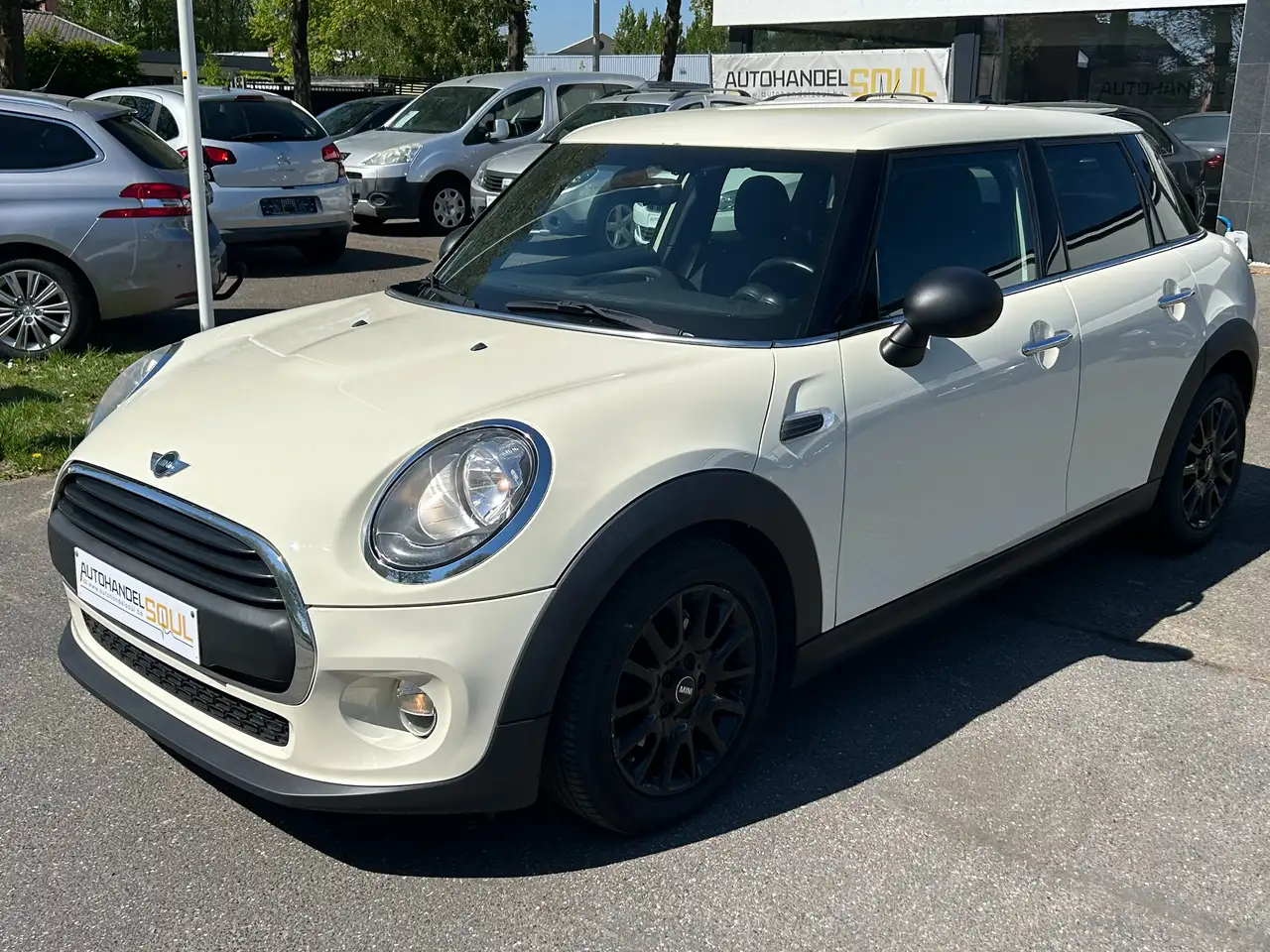 MINI One D 1.5D, 2015, 139.995km, Navi, PDC, €6b, 12m Garantie — photo 1 of 15