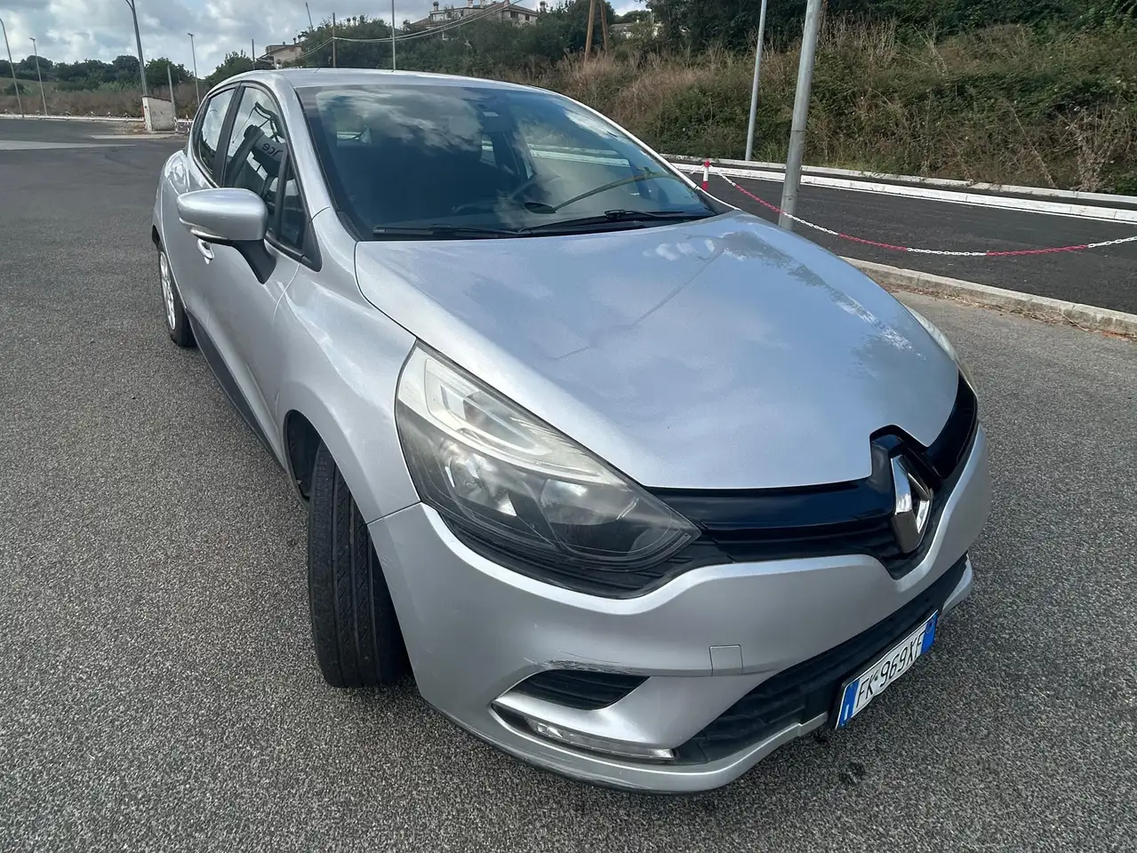 Renault Clio Clio Sporter 1.2 16v Zen 75cv — photo 1 of 7
