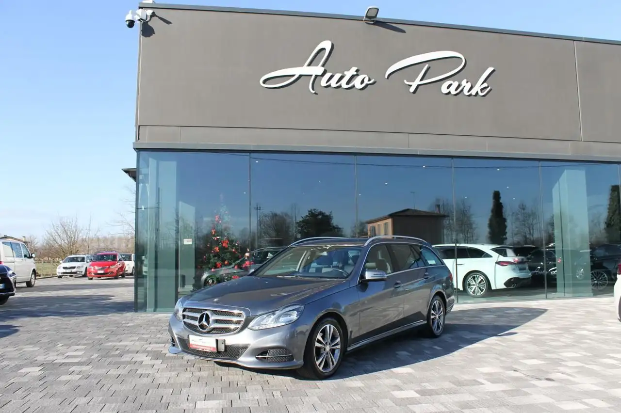 Mercedes-Benz E 200 BlueTEC S.W. Automatic Business — photo 1 of 15