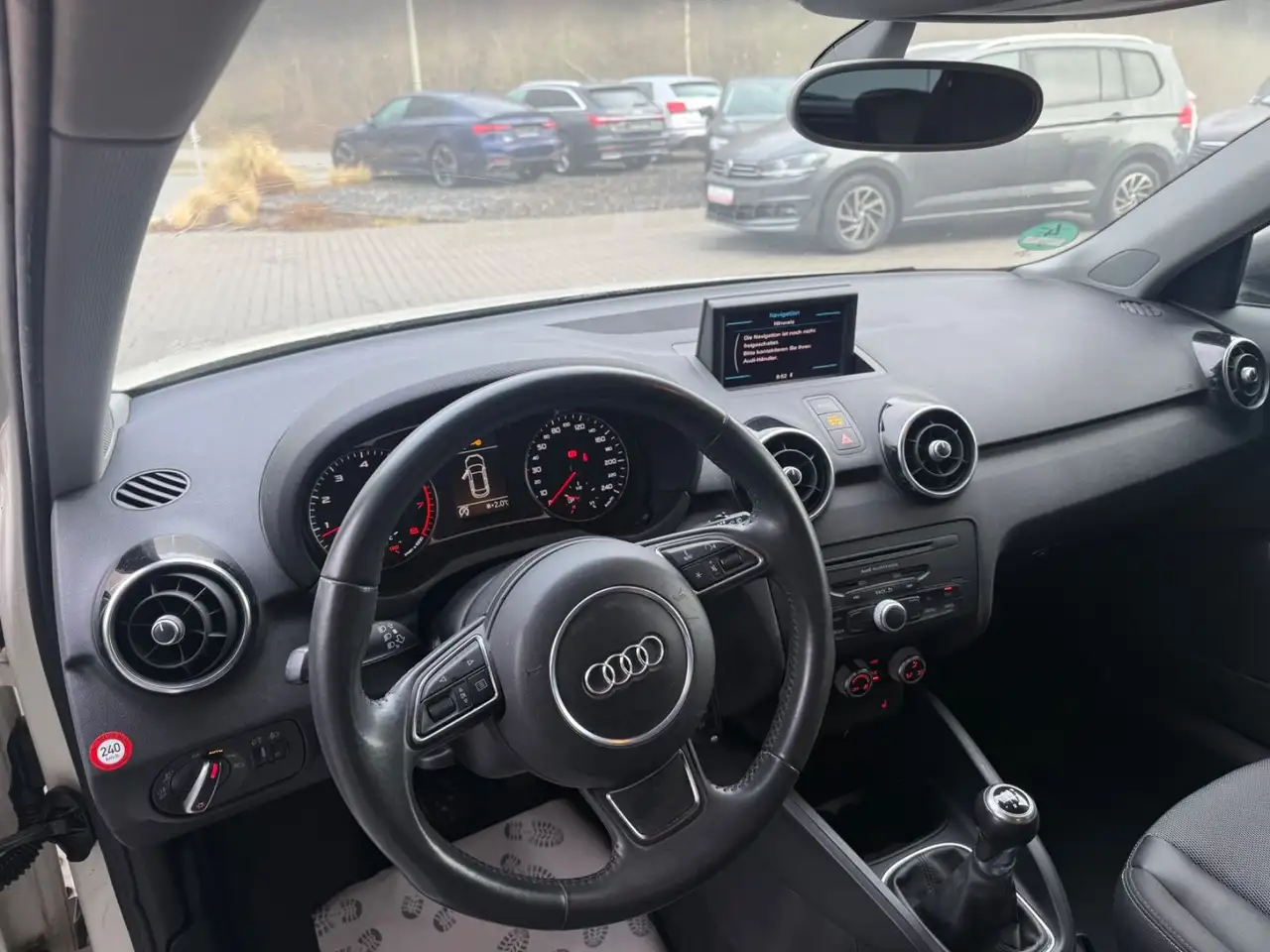 2013 Audi A1 Sportback Ambition * PDC * Sport * Teilleder, photograph 11