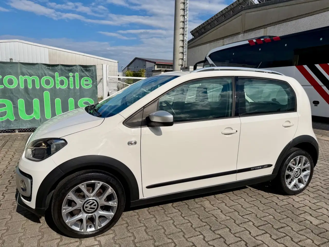Volkswagen up! Cross up ! — photo 1 of 30
