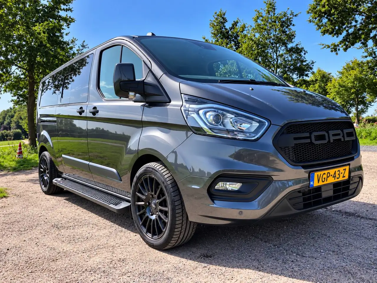 Ford Transit Custom Ford Transit Custom 320 L2H1 130PK Automaat | 1e eigenaar | Schuifdeur links + rechts | Webasto | 540W So — photo 1 of 31