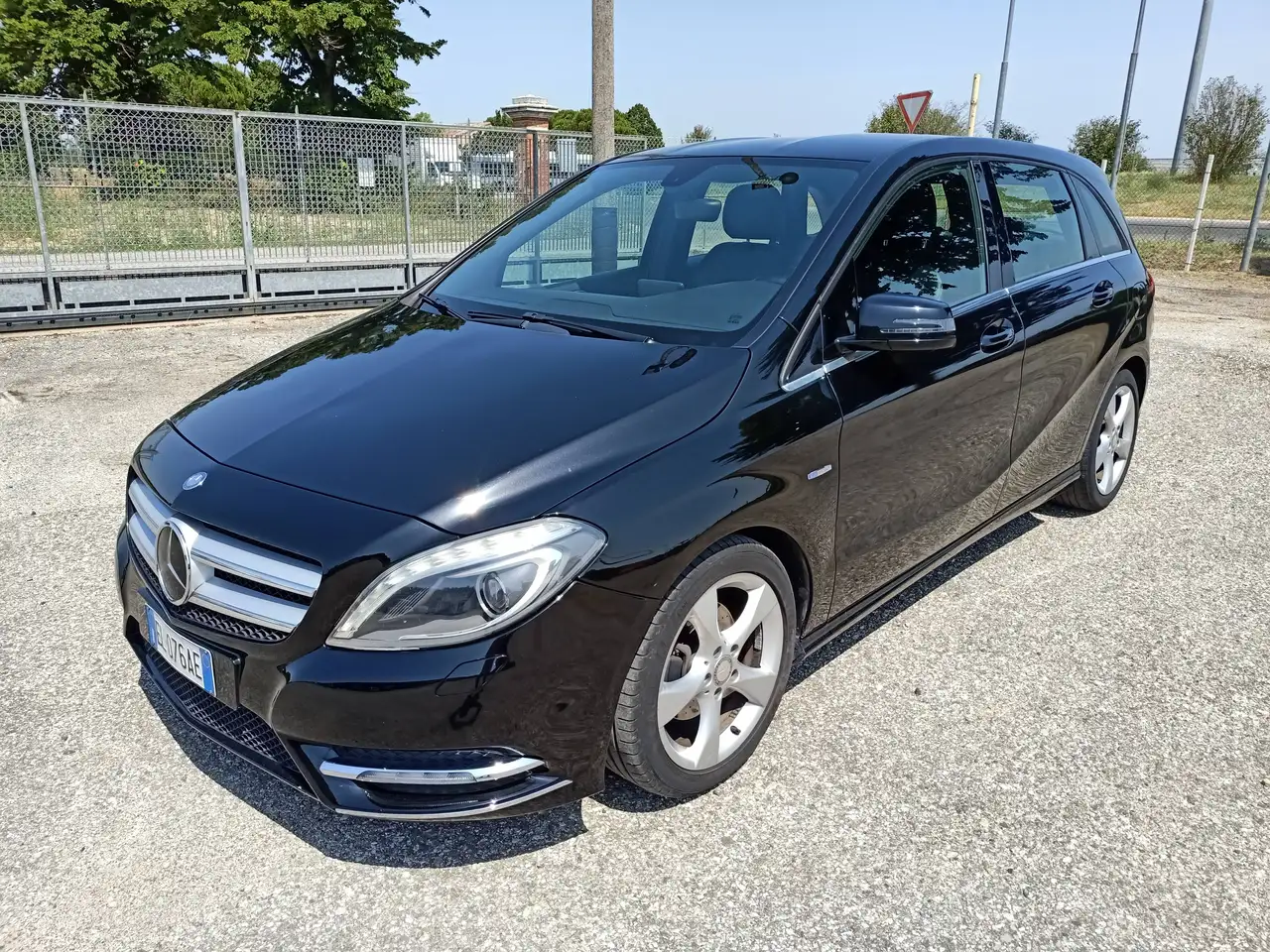 Mercedes-Benz B 200 Classe B - T246 cdi (be) Premium — photo 1 of 10