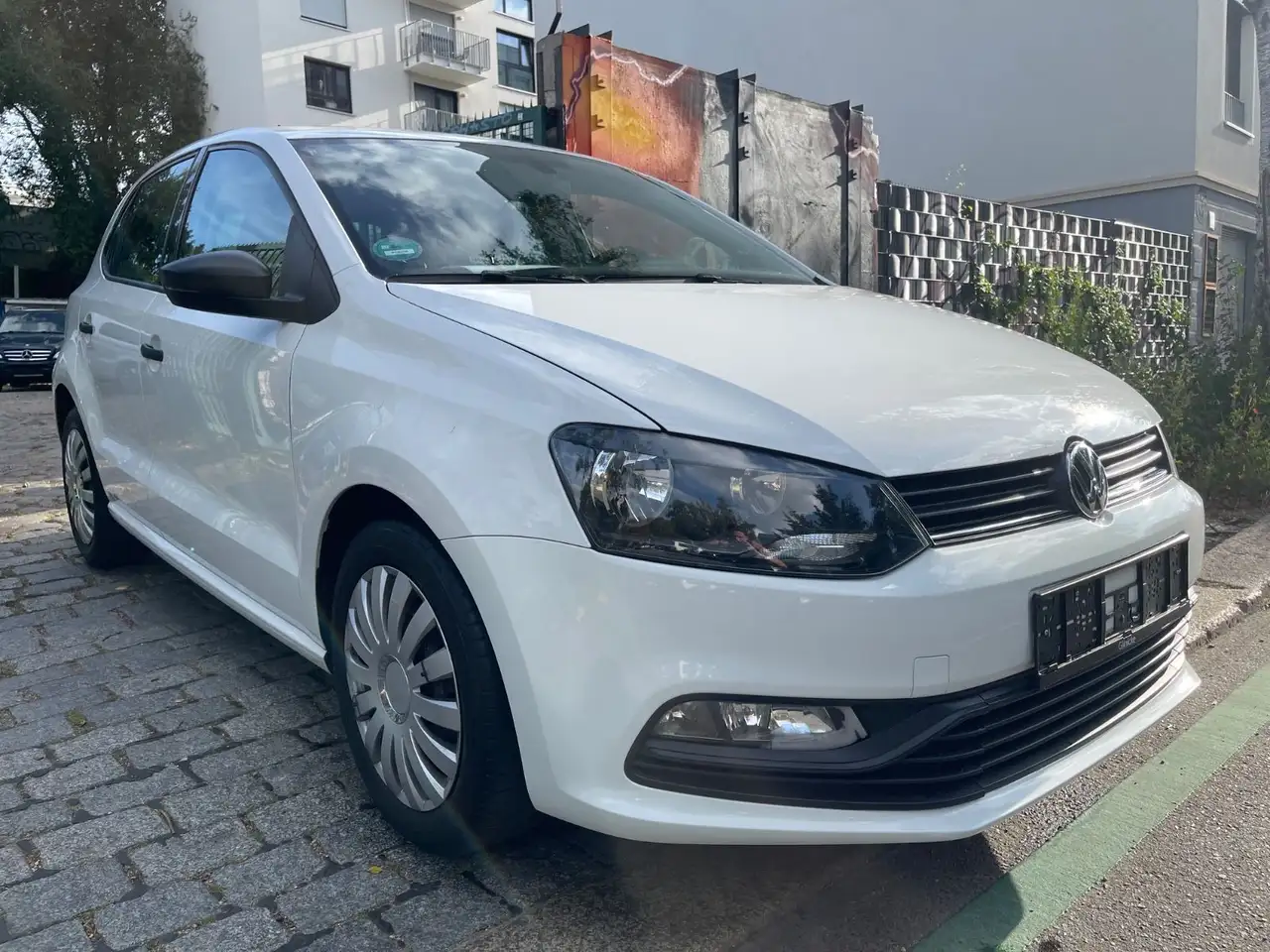 Volkswagen Polo V Trendline — photo 1 of 25
