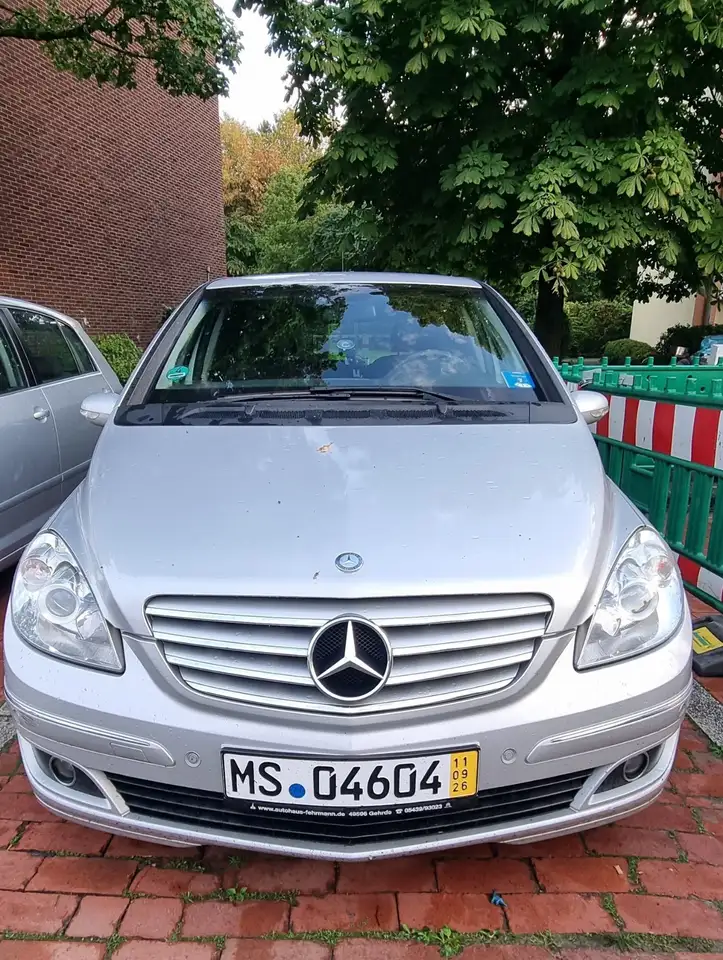 Mercedes-Benz B 180 CDI — photo 1 of 8