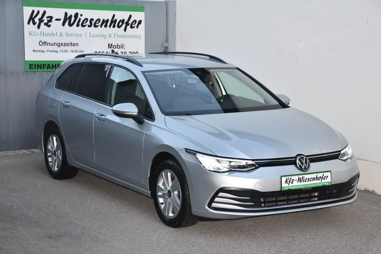Volkswagen Golf VIII 2.0 TDI Life DSG Variant / Sitzheizung / Alc — photo 1 of 33