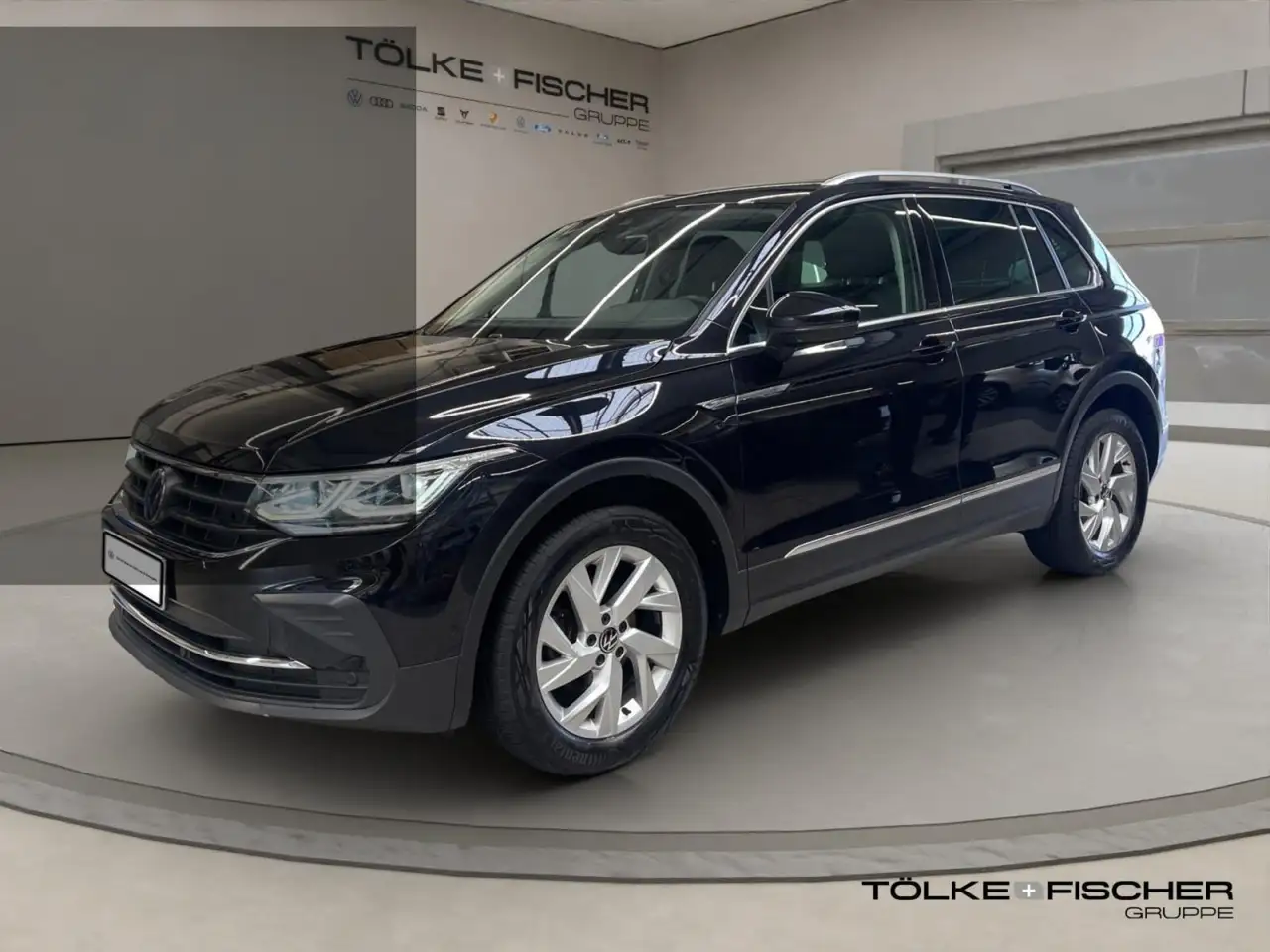 Volkswagen Tiguan 2.0 TDI BMT 4Motion Life ACC AUT Navi LED — photo 1 of 20