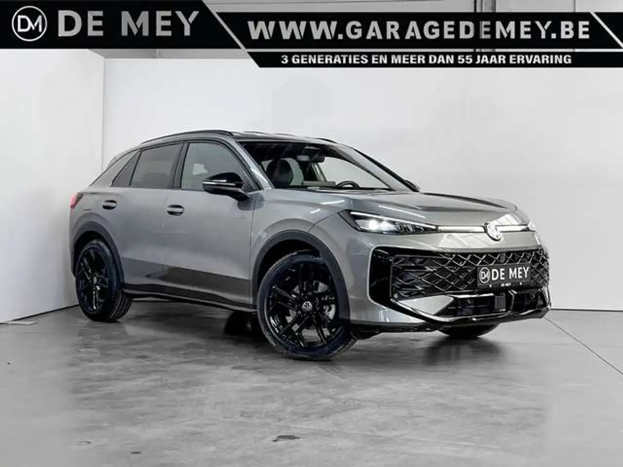 Volkswagen T-Roc 1.5 TSI DSG 150pk R-LINE / Carplay / Camera / ACC / Zetelverwarming — photo 1 of 40