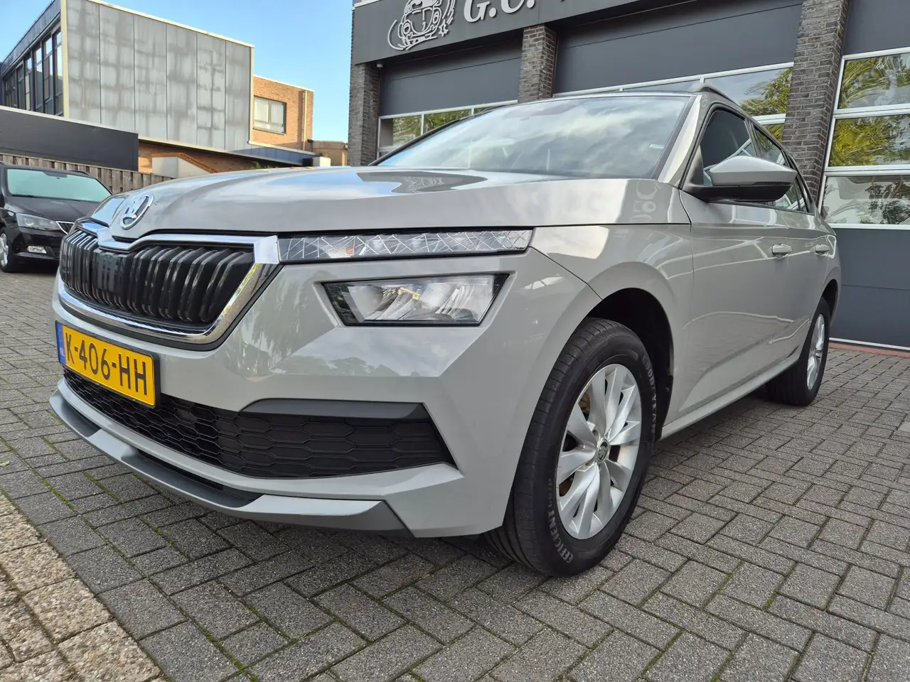 Skoda Kamiq 1.0 TSI Ambition — photo 1 of 22