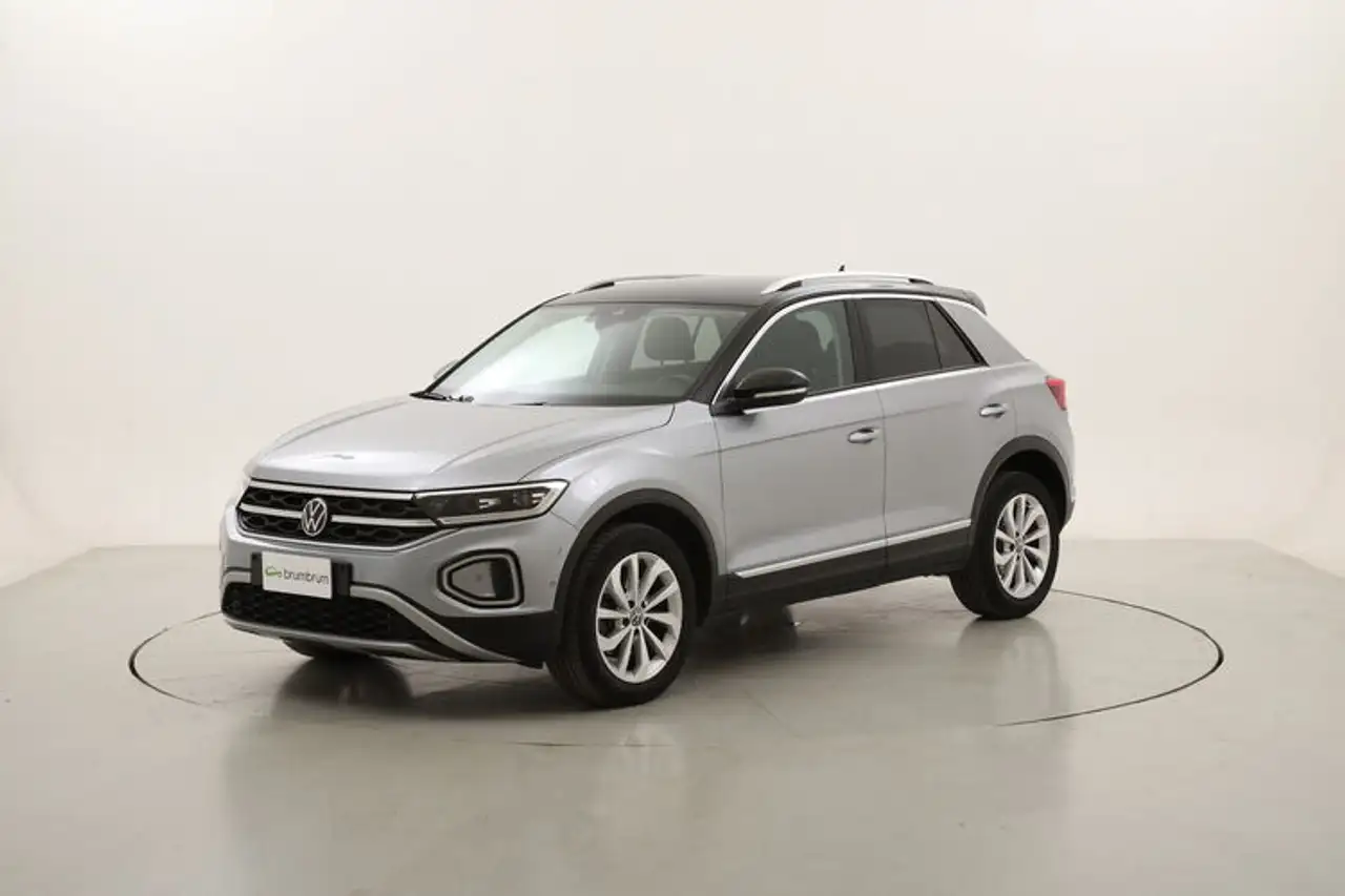 Volkswagen T-Roc Style DSG 2.0 Diesel 150CV — photo 1 of 15