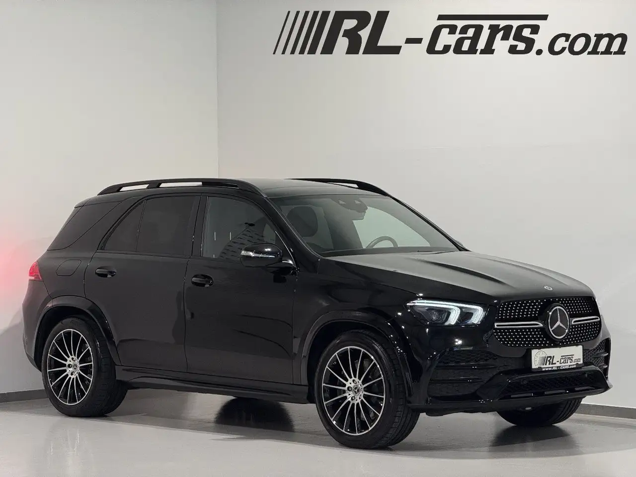 Mercedes-Benz GLE 350 DE 4Matic AMG-Sport/Panorama/AHK/Burmester/Sitzkl — photo 1 of 25