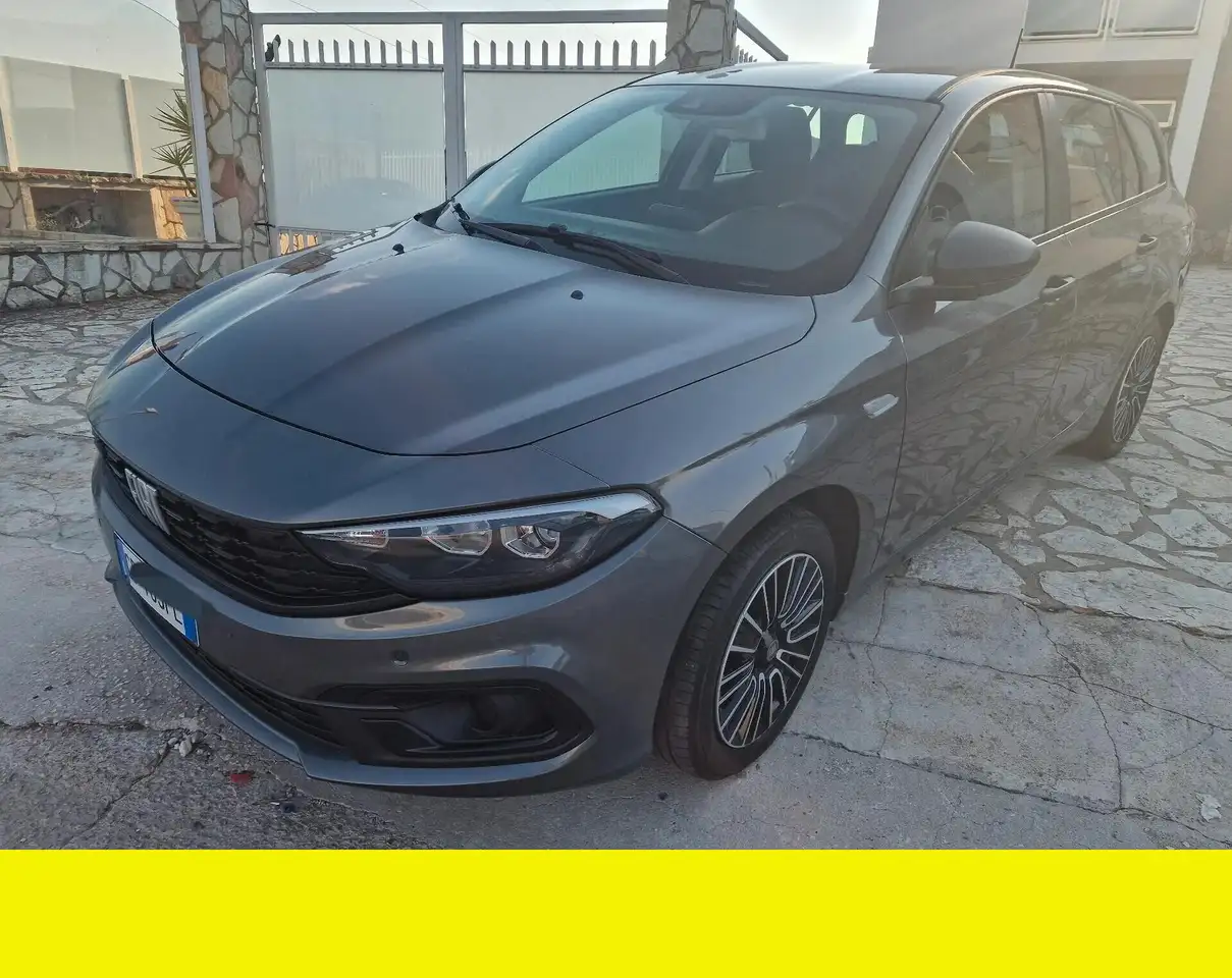 Fiat Tipo — photo 1 of 6