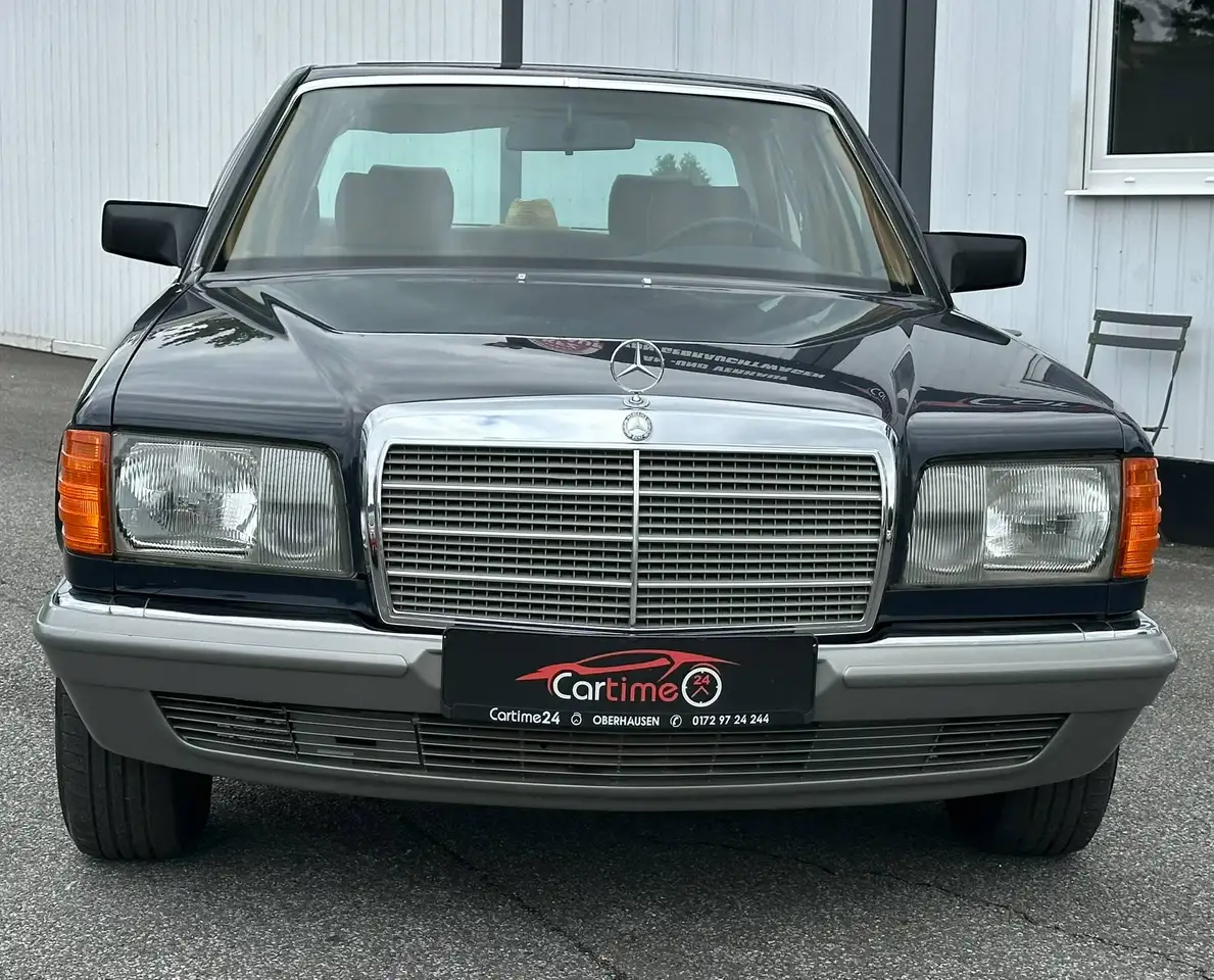 Mercedes-Benz 380 380 SEL Oldtimer Automatik Leder — photo 1 of 21