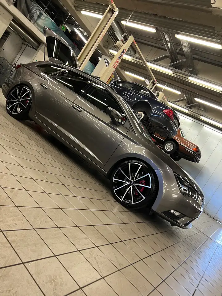 SEAT Leon Leon ST Style 1,2 TSI Start-Stopp Style — photo 1 of 15