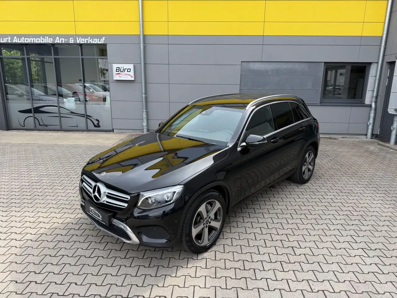 Mercedes-Benz GLC 220 d 4Matic/ALLRAD/NAVI/KAMERA/LEDER/LED — photo 1 of 31