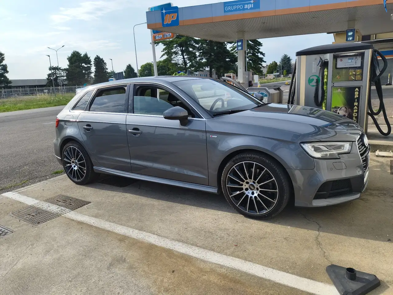 Audi A3 Sportback 40 2.0 tfsi quattro 190cv s-tronic — photo 1 of 5