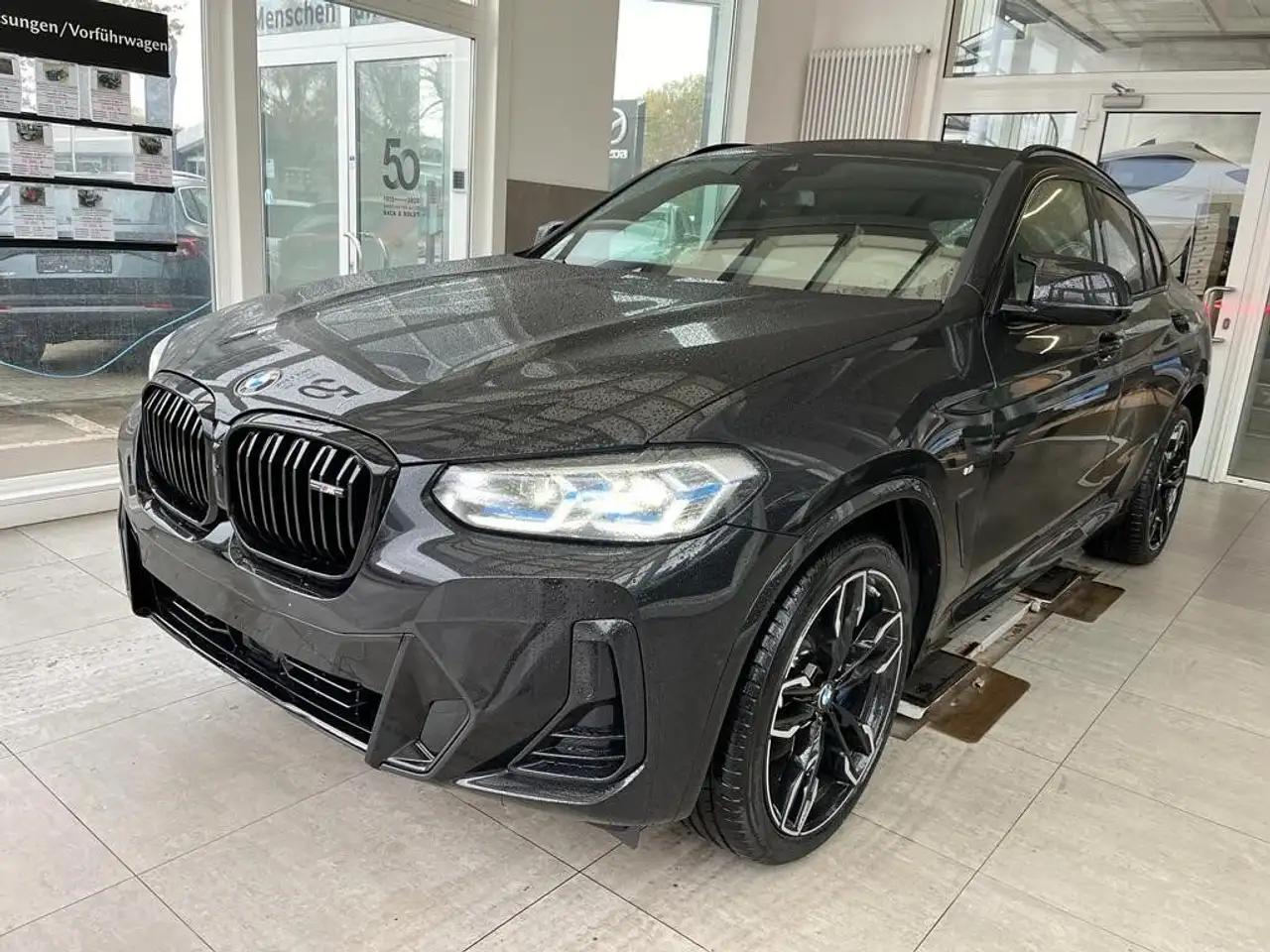 BMW X4 M M40 i — photo 1 of 8