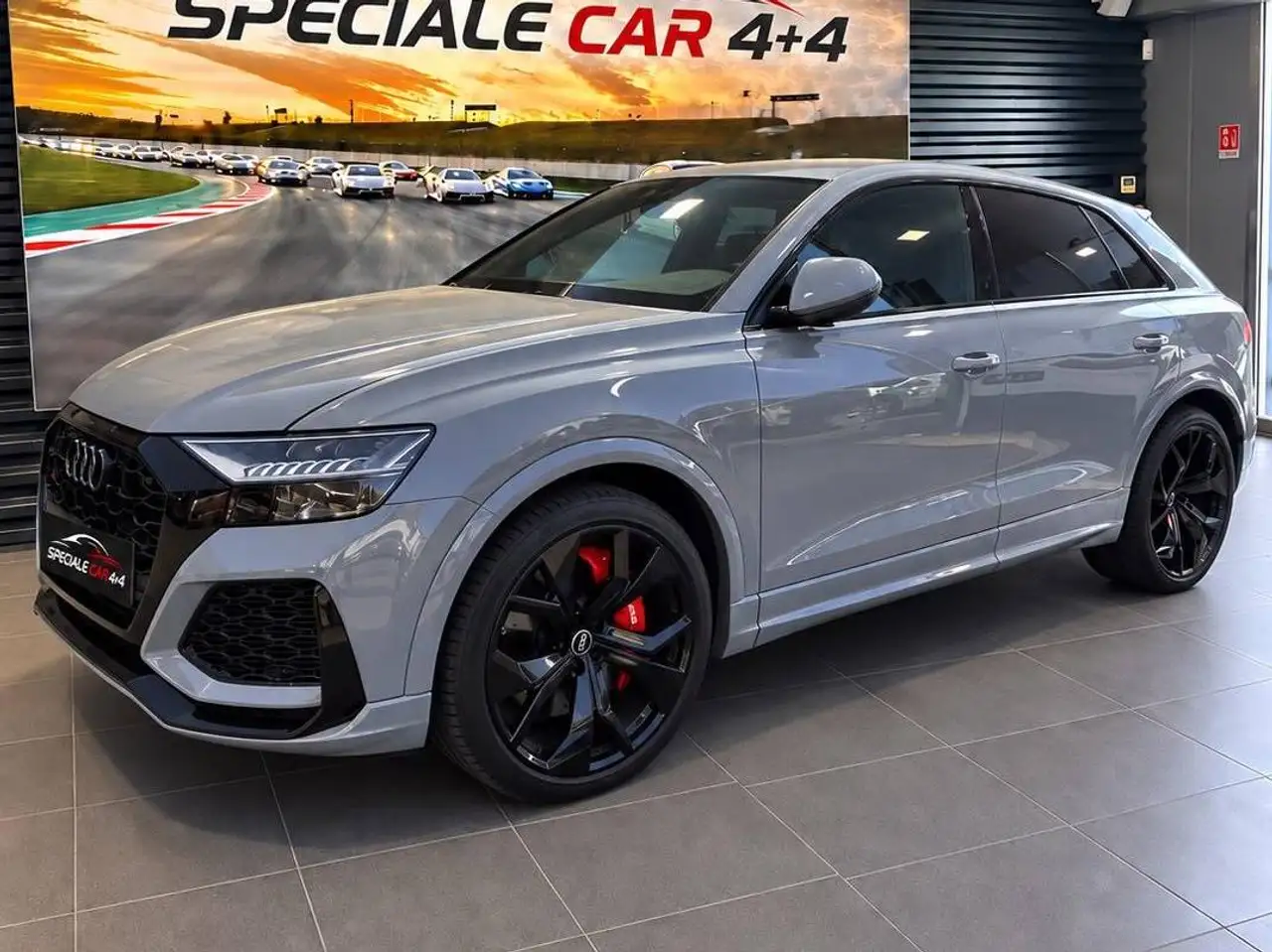 Audi RS Q8 rsq8 4.0 mhev quattro tiptronic — photo 1 of 12