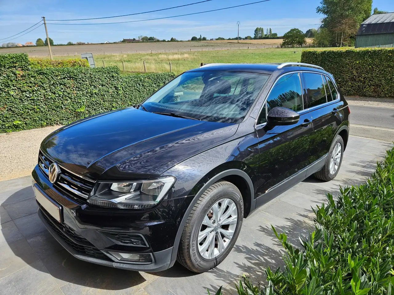 Volkswagen Tiguan Tiguan 1.4 TSI Comfortline BMT — photo 1 of 15