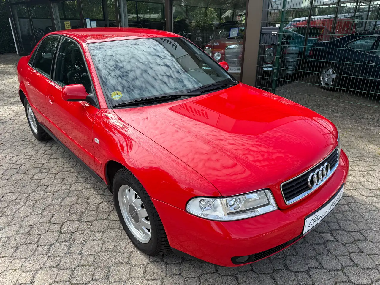Audi A4 1.9 TDI *nur 74 TKM*1.Hand*HU neu*Klimaautomatik*GJ-Reifen* — photo 1 of 17