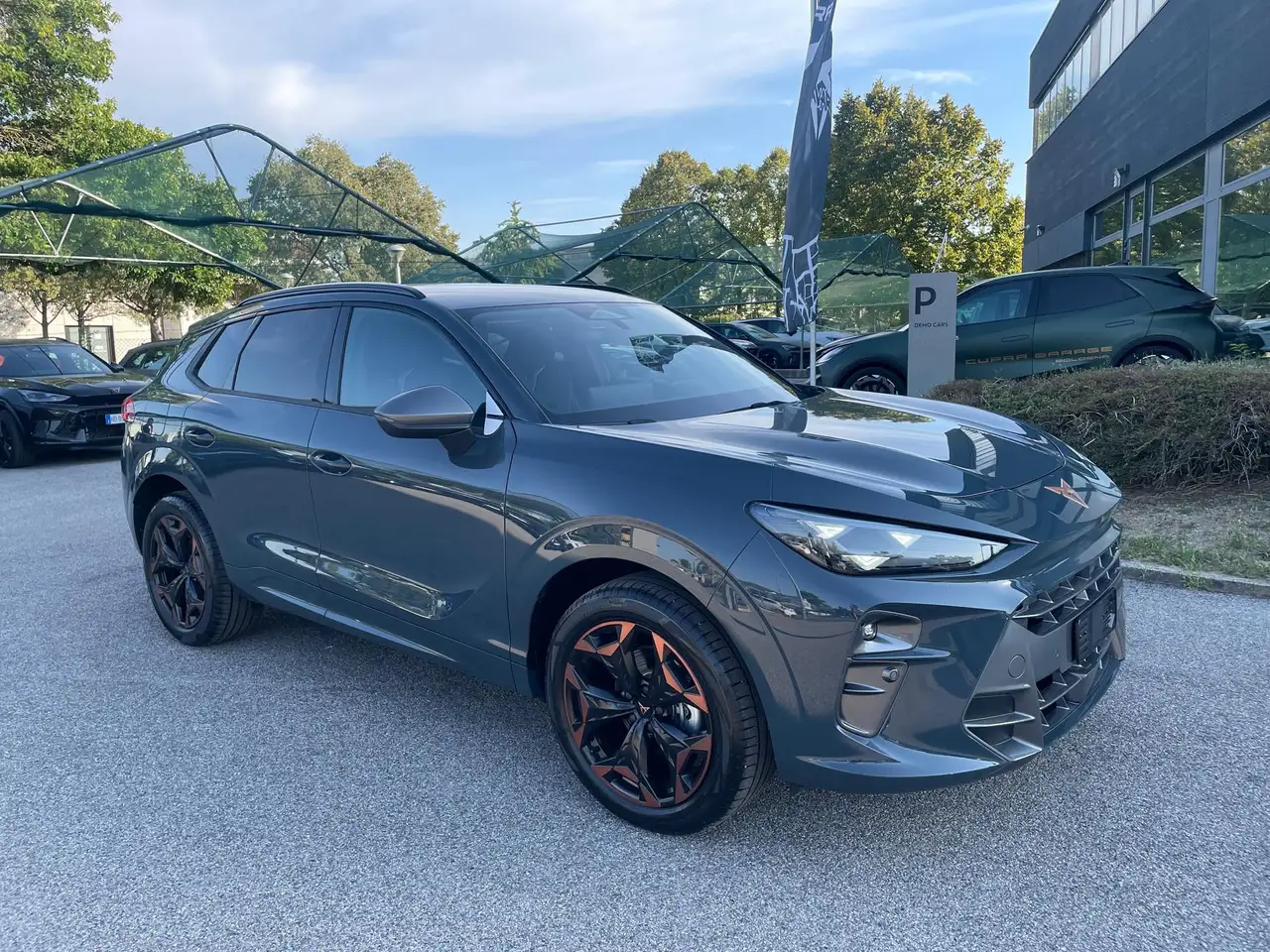 CUPRA Terramar 1.5 HYBRID DSG EDGE — photo 1 of 8