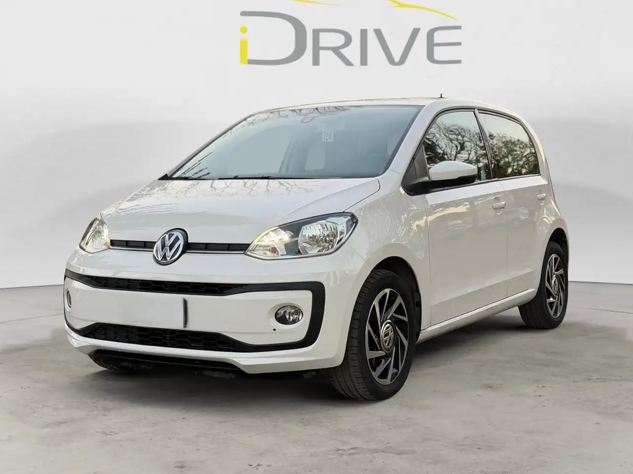 Volkswagen up! up! 5p 1.0 adatta a neopatentati — photo 1 of 14