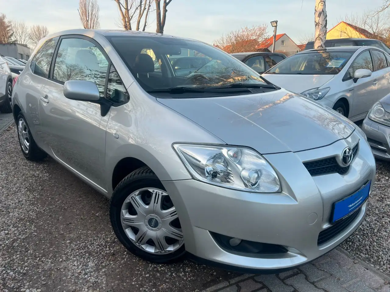 Toyota Auris 1.4 VVT-i Luna*Klima*E-Paket*TÜV NEU — photo 1 of 20