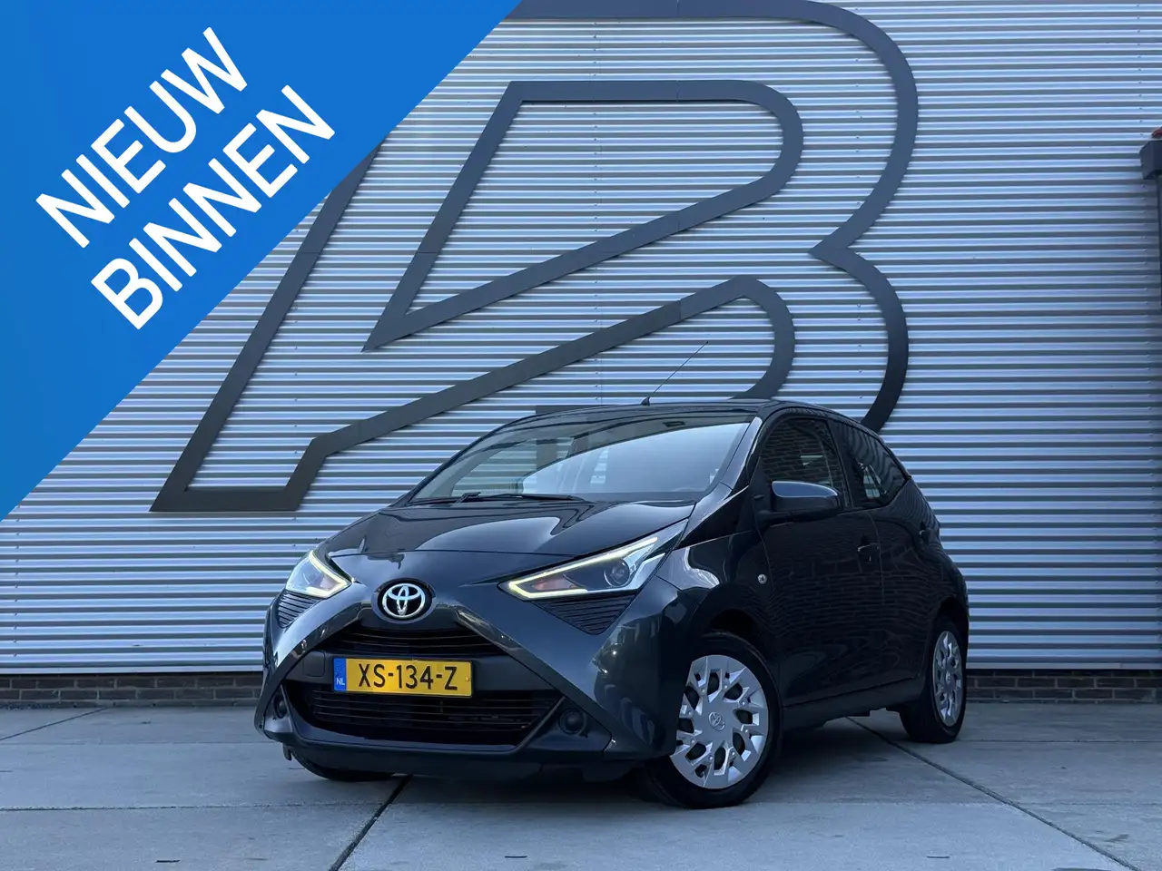 Toyota Aygo 1.0 VVT-i x-play Camera|Airco|Cruise|Elek ramen|N. — photo 1 of 31