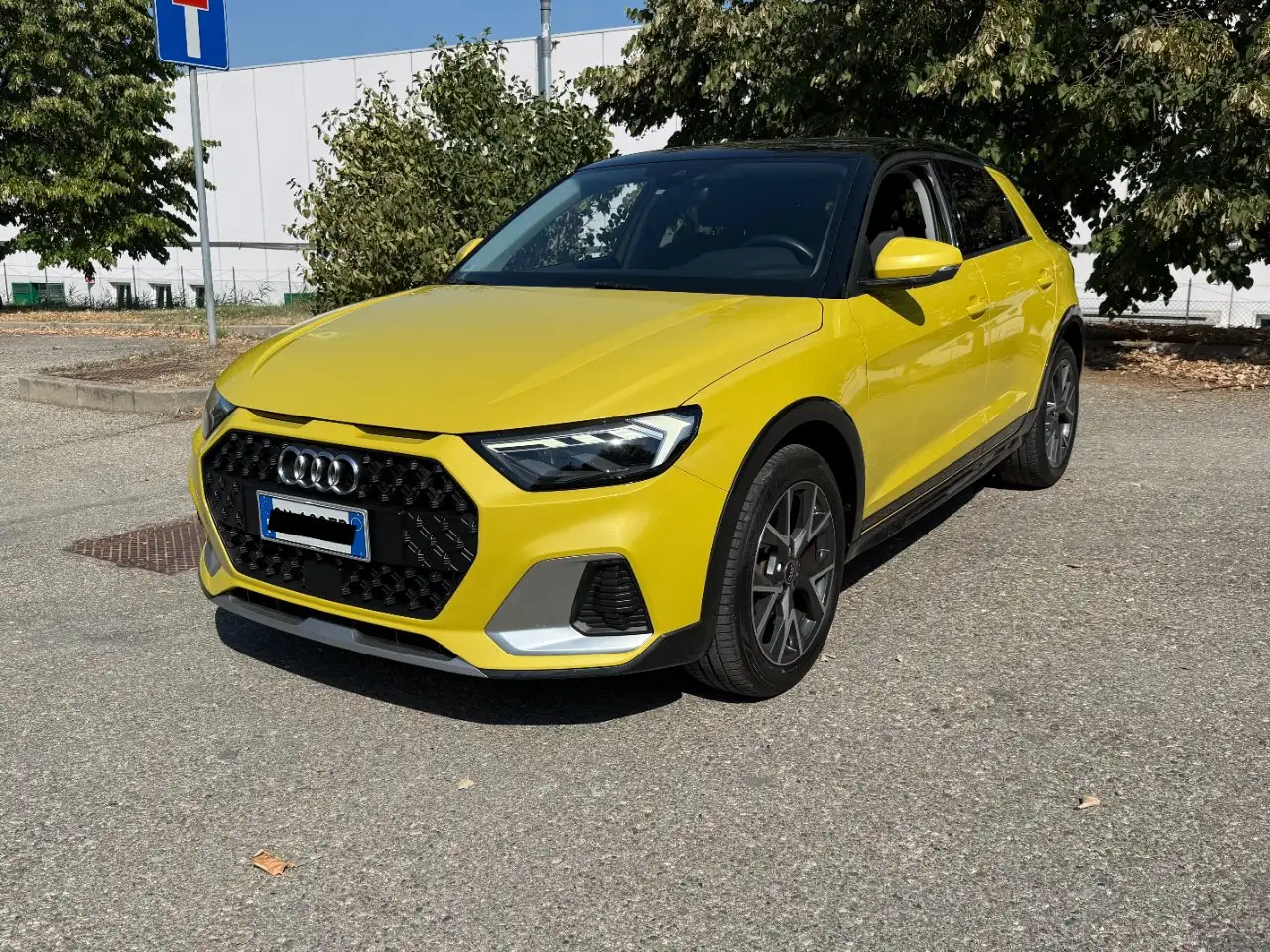 Audi A1 30 1.0 tfsi Admired 110cv s tronic — photo 1 of 17