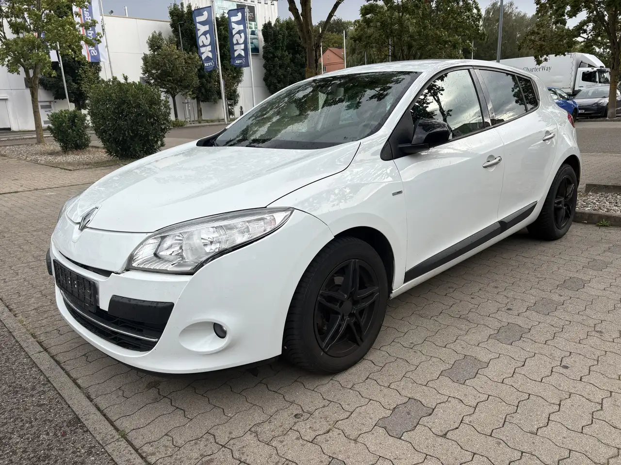 Renault Megane Grandtour ENERGY dCi 130 Start & Stopp Bose Edition — photo 1 of 9
