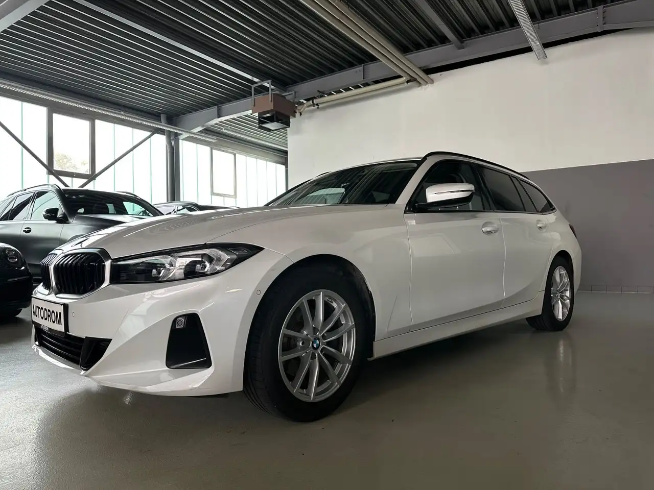2023 BMW 320 d Touring HuD/LED/Widescreen, photograph 3